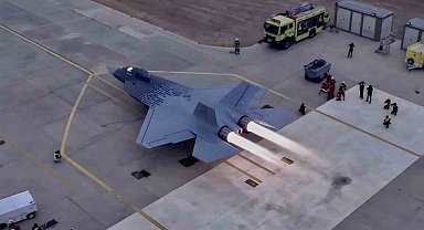 Bakan Bolat: "Milli muharip uçağımız KAAN'ın Endonezya'ya kanat açıyor olmasından gurur duyuyoruz"