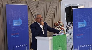 Başkan Büyükkılıç, Kayseri'deki uluslararası öğrencilerle buluştu