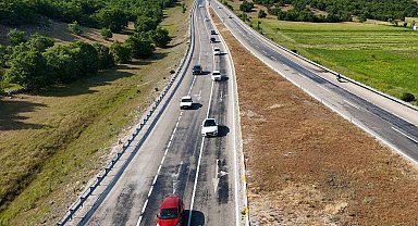 Bayram tatilinden dönenler trafik yoğunluğu oluşturdu