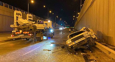 Konya'da karşı şeride geçen otomobil 2 araca çarptı: 6 yaralı
