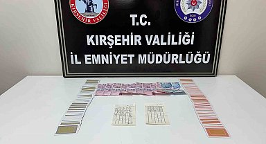 Kumar oynarken suçüstü yakalandılar