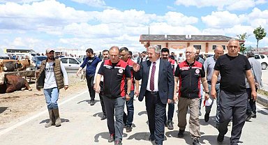 Melikgazi'de Kurban Pazar Yerleri hazır