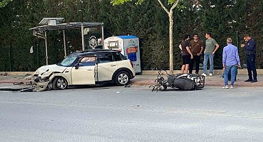 Otomobilin çarptığı motokurye hayatını kaybetti