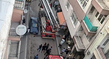 Polatlı'da bina yangını: Mahsur kalanlar kurtarıldı