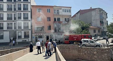 Aksaray'da apartmanda yangın paniği