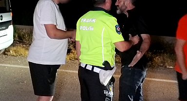 Alkollü sürücü ile vatandaşın "Sen neden çekiyorsun?" polemiği kamerada