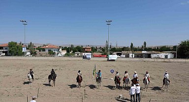 Atlı okçuluğun kalbi Kayseri'de attı