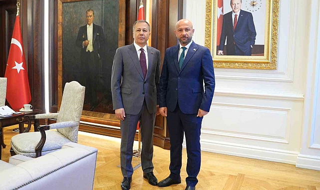 Bakan Yerlikaya, Suriye Acil Durum ve Afet Yönetimi Bakanı Raid Salih ile bir araya geldi