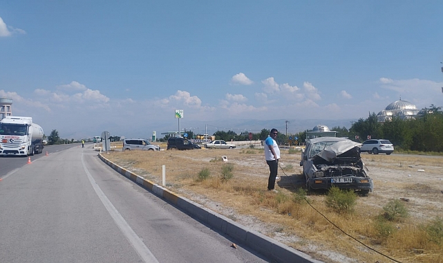 Ereğli'de kamyonet takla attı: 5 yaralı