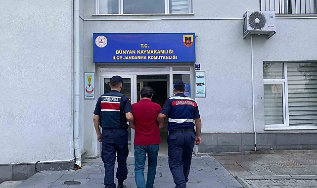 FETÖ üyesi şahıs jandarmadan kaçamadı
