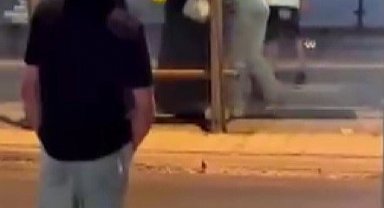 Genç kızların kavgası kameraya yansıdı