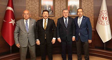 Gençlik ve Spor Bakanı Aşkın Bak, Ankaragücü Onursal Başkanı Yiğiner'i kabul etti