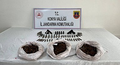 Konya'da bağ evine operasyon: Bin 388 tabanca namlusu ele geçirildi