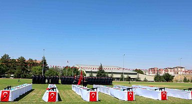 Vali Çiçek, 31'inci Dönem POMEM Mezuniyet Töreni'ne katıldı