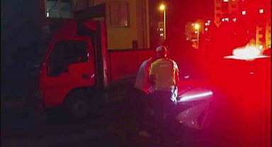 Araçlarına fazla yük atarak trafiği tehlikeye soktular