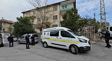 Babasını öldüren sanık hakim karşısına çıktı