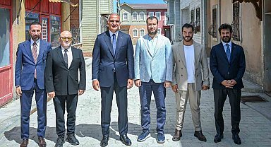 Bakan Ersoy'dan, Bozdağ Film Platolarına ziyaret