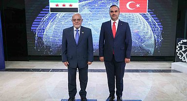 Bakan Kacır, Suriyeli mevkidaşı ile bir araya geldi