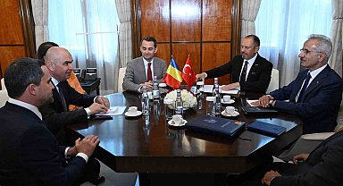 Bakan Uraloğlu, Romanya Başbakanı Bolojan ve mevkidaşı Șerban ile görüştü