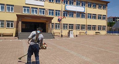 Başkan Özdoğan: "Çocuklarımız yeni döneme tertemiz okullarda başlayacak"