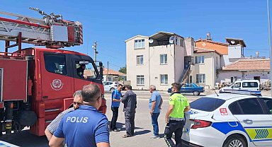 Binanın teras katında çıkan yangın büyümeden söndürüldü