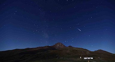 Büyükşehir'in Perseid Gözlem Şöleni, gökyüzünü tutkunlarını Erciyes'te buluşturdu