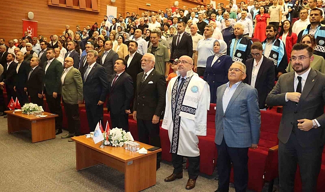 Elitaş'a fahri doktora verildi