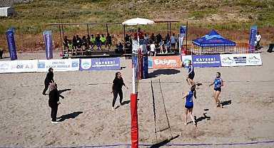 Erciyes'te plaj voleybol turnuvası tamamlandı
