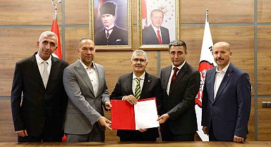 Farklı meslek gruplarına yapay zeka eğitimi protokolü imzalandı