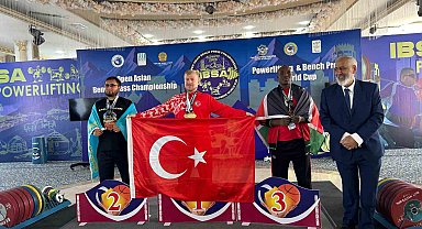Görme Engelli Dünya Şampiyonu Çevik: "İstiklal Marşı'nı okutmak büyük hedeflerimdendi"
