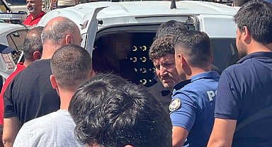 Husumetlisini öldürdü, bankada yakalandı