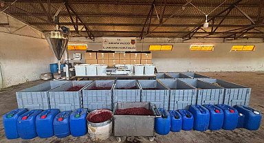 Kaçak nargile tütünü imalatı ve satışı yapan 3 kişi gözaltına alındı