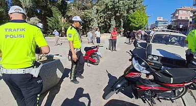 Karaman'da motosikletler çarpıştı: 2 yaralı