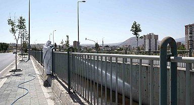 Melikgazi'de ilaçlama çalışmaları devam ediyor