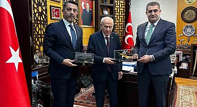 MHP Lideri Bahçeli, "Gökbörü" hava savunma sistemlerinin üreticisi Günay Önder'i kabul etti