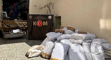 Niğde'de kaçak tütün operasyonu: Bin 600 kilo yakalandı