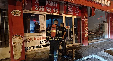 Ocaktaki köz iş yerinde yangın çıkardı