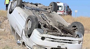 Otomobil şarampole takla attı: Anne ile kızı ölümden döndü