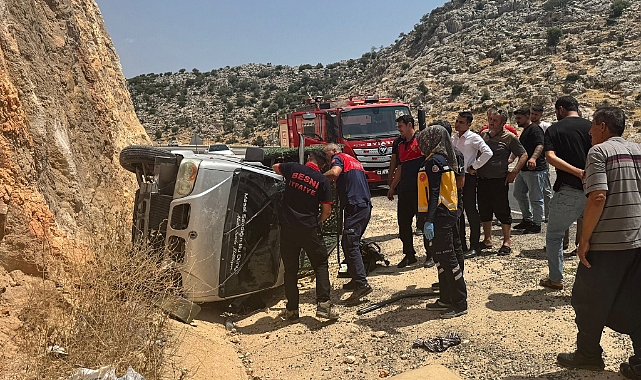 Şarampole devrilen kamyonetin sürücüsü yaralandı