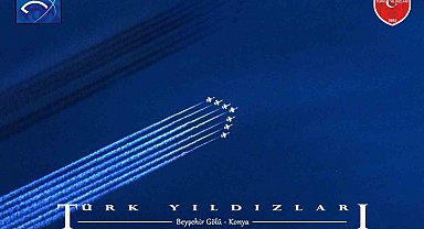 Türk Yıldızları'nın Beyşehir Gölü üzerinde uçuşu uydu tarafından fotoğraflandı