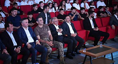 Vali Çiçek ve Başkan Büyükkılıç, çocukların heyecanına ortak oldu