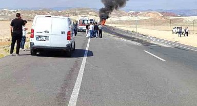 Çayırhan-Nallıhan yolu üzerinde kaza yapan araç yandı