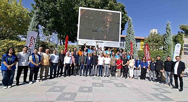 Karapınar'da Uluslararası Yelkenkanat Şampiyonası ödül töreni düzenlendi