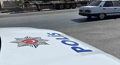 Motosiklet ile ticari araç çarpıştı: 1 yaralı