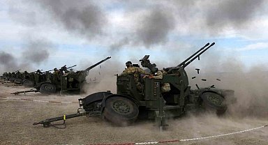 Namlulu hava savunma silahları ile hava hedefleri başarıyla vuruldu