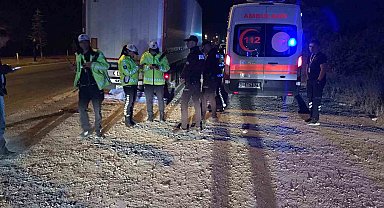 Tırın çarptığı genç hayatını kaybetti