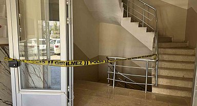 3'üncü kattan merdiven boşluğuna düşen şahıs ağır yaralandı