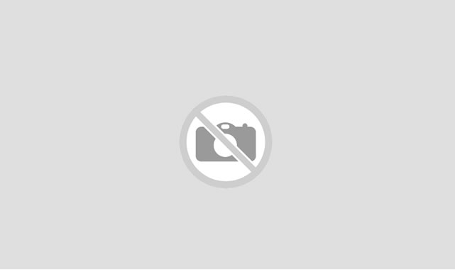 Mescid-i Aksa'da cemaate yönelik saldırısını kınadı.
